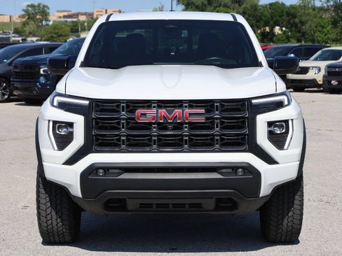Used 2024 GMC Canyon Elevation w/ Convenience Package AWD/4WD image 5