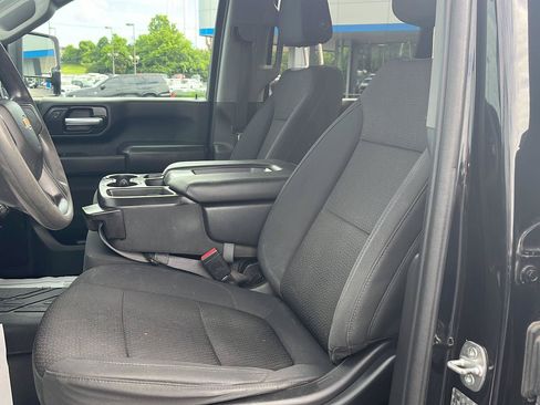 Used 2021 Chevrolet Silverado 2500 Custom w/ Custom Value Package AWD/4WD image 19