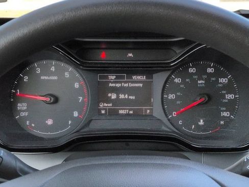 Used 2025 Chevrolet Trax LS w/ LS Convenience Package FWD image 25