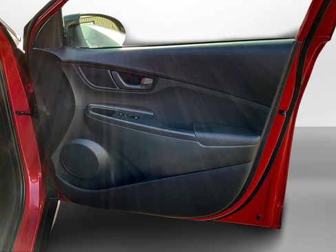 Used 2019 Hyundai Kona SEL image 25