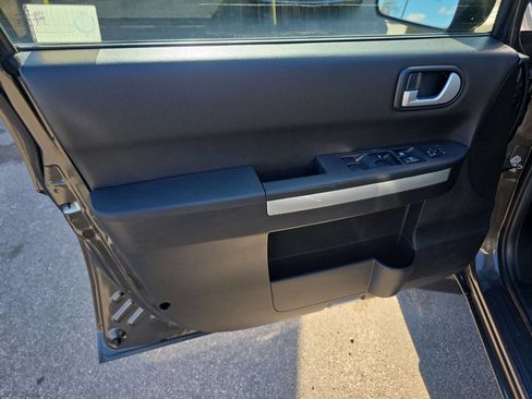 Used 2010 Mitsubishi Endeavor SE image 8