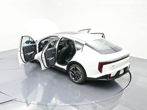 Used 2025 Kia K4 GT-Line w/ GT-Line Sunroof Package image 22