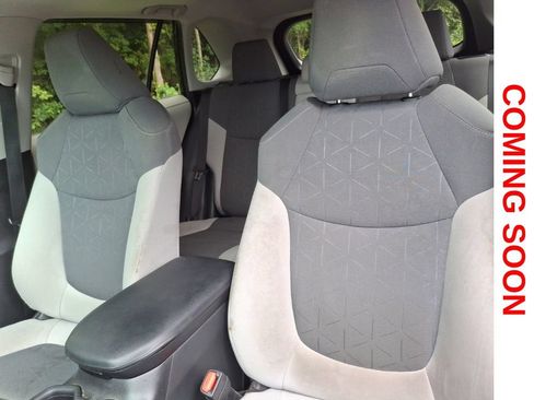 Used 2019 Toyota RAV4 XLE w/ Convenience Package AWD/4WD image 13