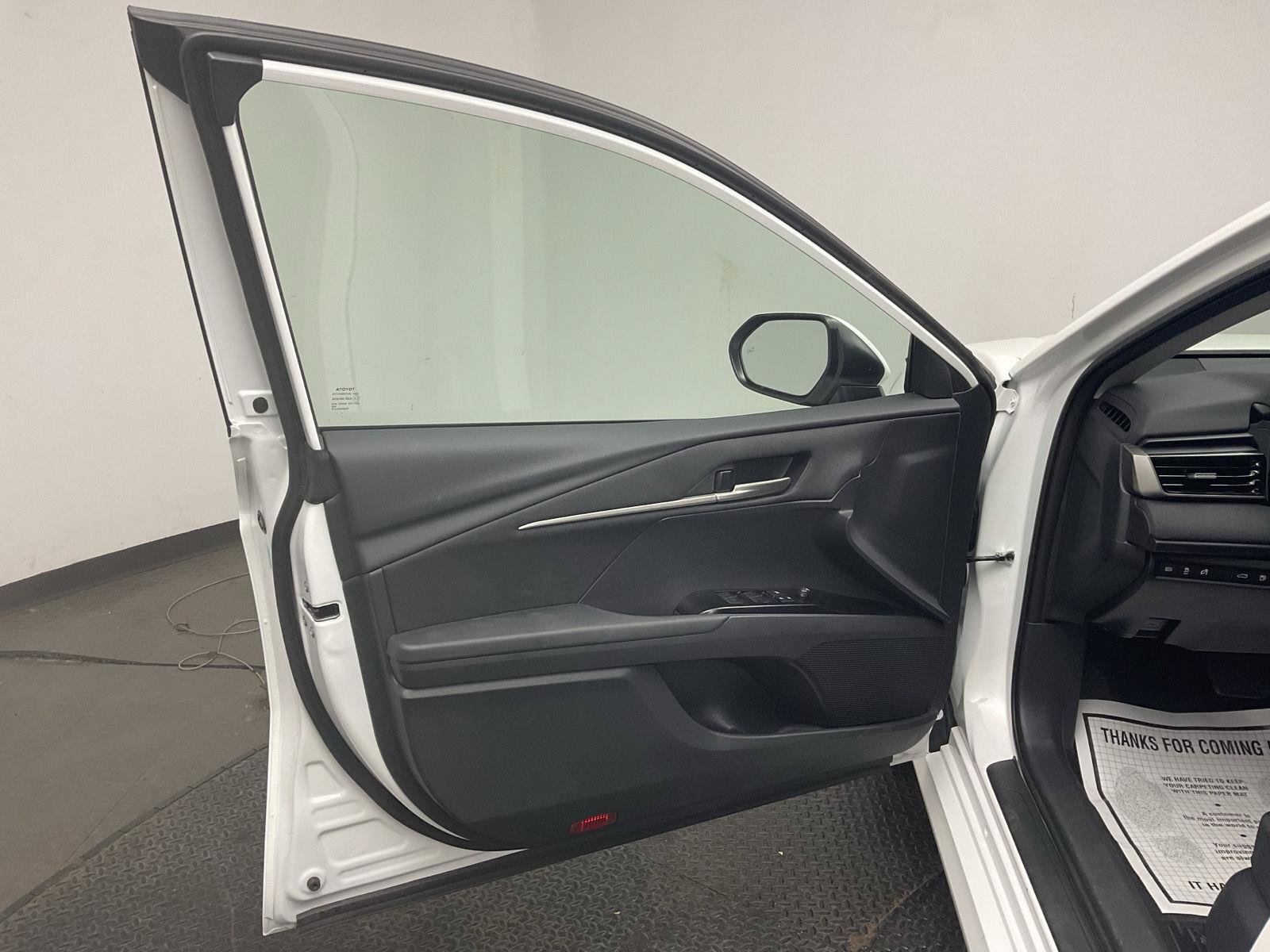 Used 2026 Toyota Camry LE FWD image 9