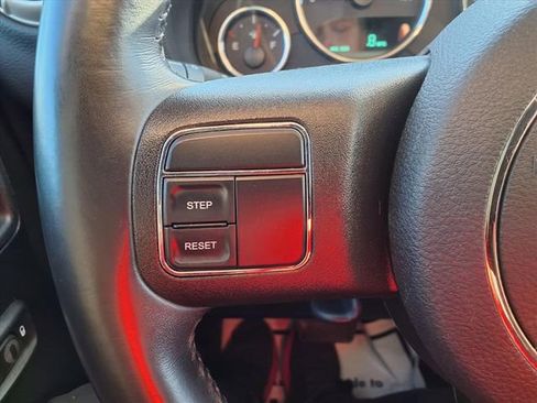 Used 2018 Jeep Wrangler Unlimited Sahara image 63