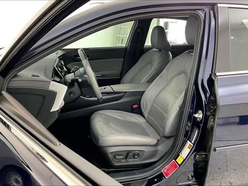 Used 2021 Toyota Avalon Limited w/ Advanced Safety Package image 31