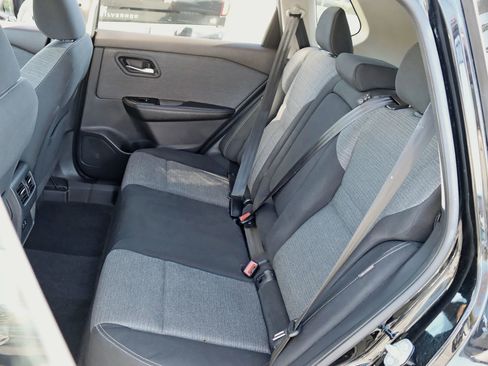 Used 2021 Nissan Rogue SV image 25