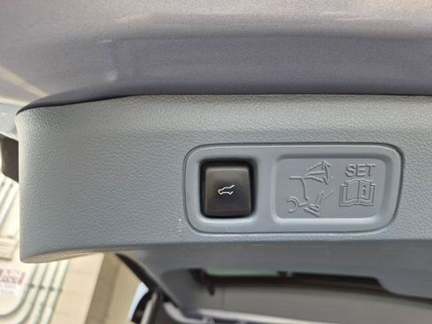 Used 2023 Lincoln Navigator Black Label AWD/4WD image 12