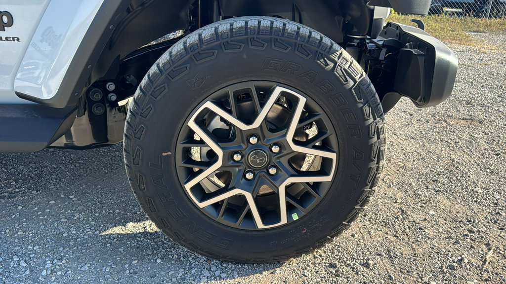 New 2027 Jeep Wrangler Unlimited Sahara AWD/4WD image 9