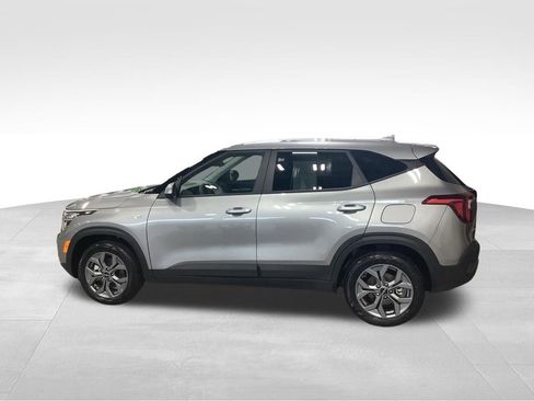 Certified 2025 Kia Seltos LX AWD/4WD image 4