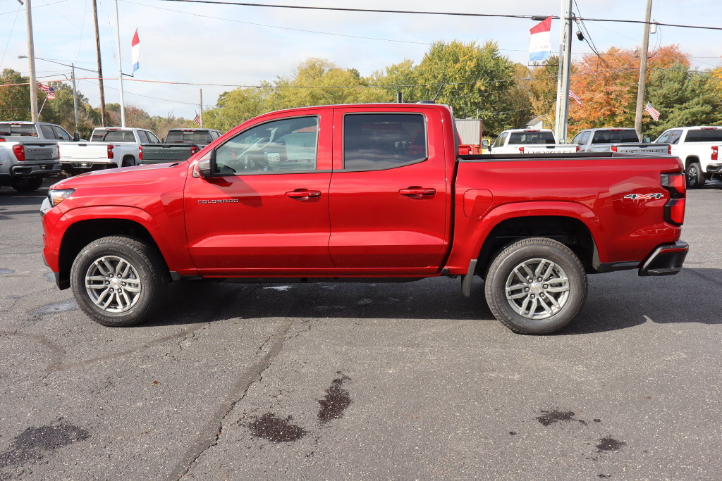 New 2026 Chevrolet Colorado LT w/ LT Convenience Package AWD/4WD image 33