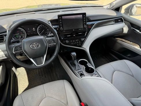 Used 2023 Toyota Camry XLE w/ Navigation Package FWD image 8