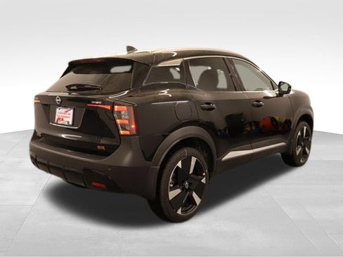 New 2026 Nissan Kicks SR w/ SR Premium Package FWD image 2