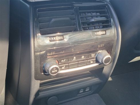 Used 2020 BMW M5 image 16