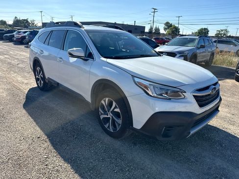 Used 2022 Subaru Outback Limited w/ Popular Package #2 AWD/4WD image 4