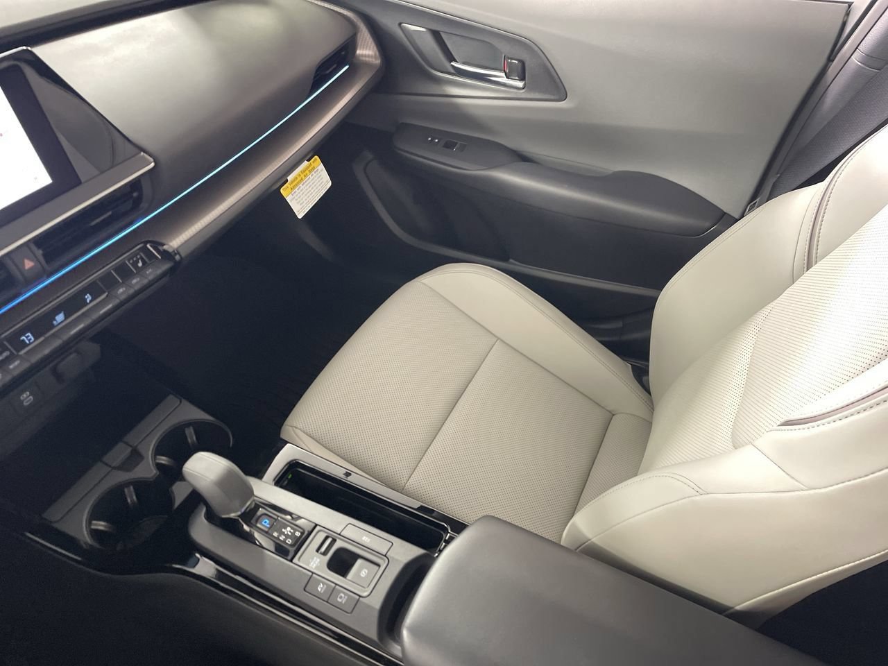 New 2026 Toyota Prius XLE FWD image 21