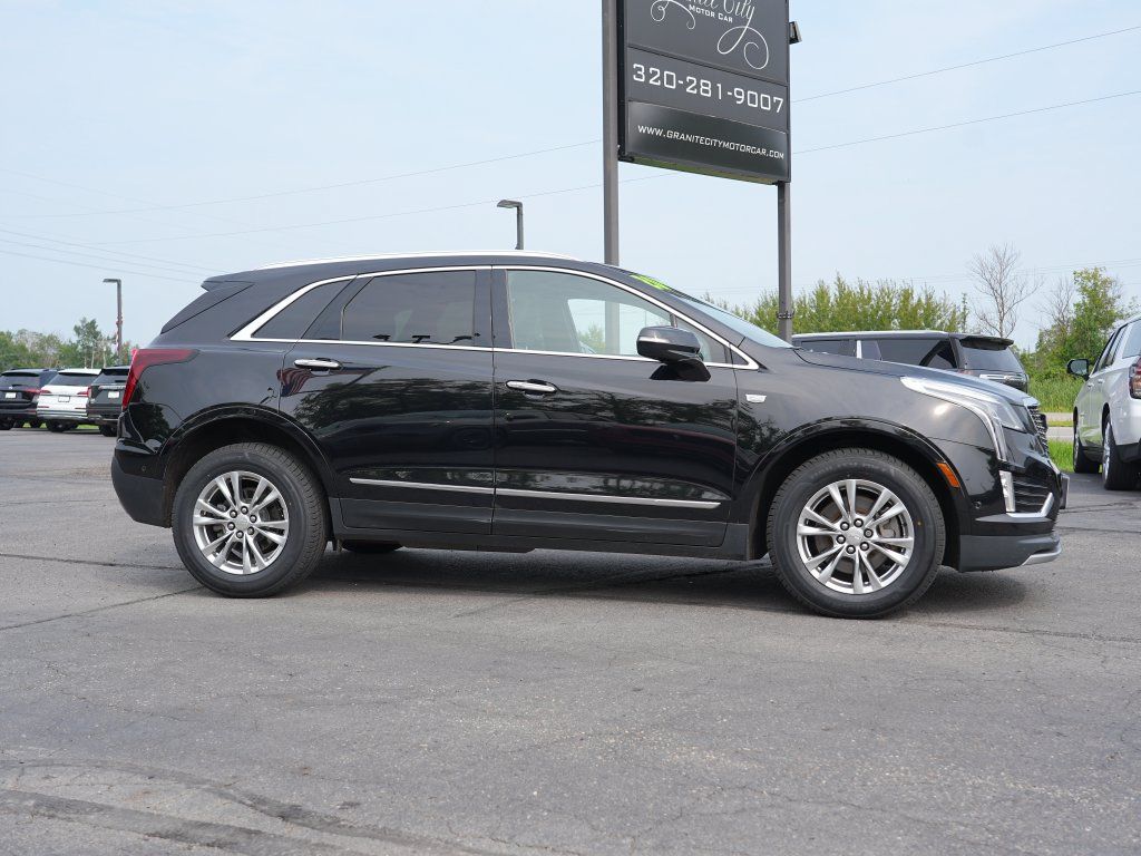 Used 2020 Cadillac XT5 Premium Luxury AWD/4WD image 2