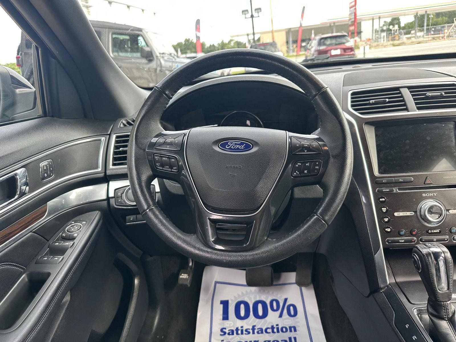 Used 2018 Ford Explorer Limited AWD/4WD image 35