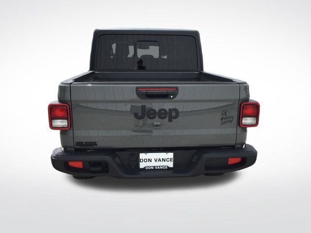 Used 2023 Jeep Gladiator Sport AWD/4WD image 4