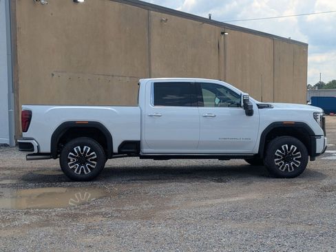 New 2026 GMC Sierra 2500 Denali Ultimate AWD/4WD image 7