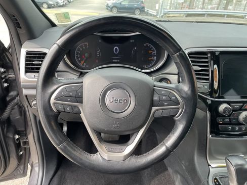Certified 2020 Jeep Grand Cherokee Altitude AWD/4WD image 16