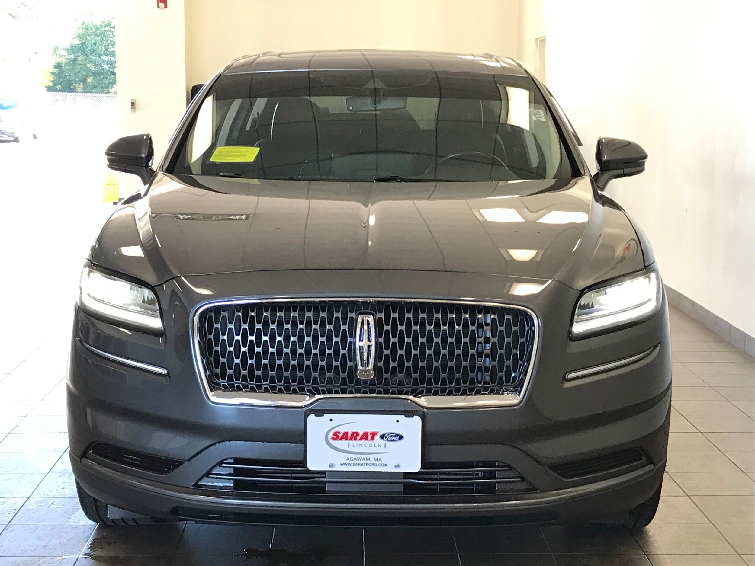 Used 2023 Lincoln Nautilus Reserve w/ Monochromatic Package AWD/4WD image 3