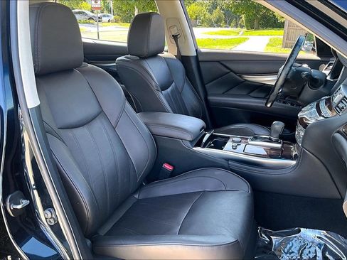 Certified 2018 INFINITI Q70 L 3.7 w/ Sensory Package RWD image 28