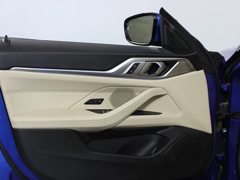 Used 2022 BMW i4 eDrive40 w/ M Sport Package image 6