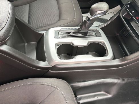 Used 2022 Chevrolet Colorado LT w/ Fleet Safety Package RWD image 26