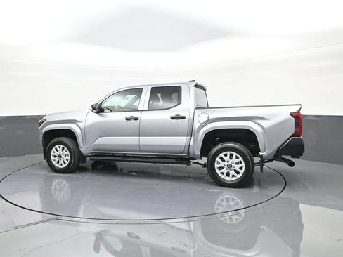 Used 2024 Toyota Tacoma SR RWD image 5