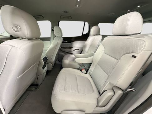 Used 2023 GMC Acadia SLE w/ Driver Convenience Package image 26