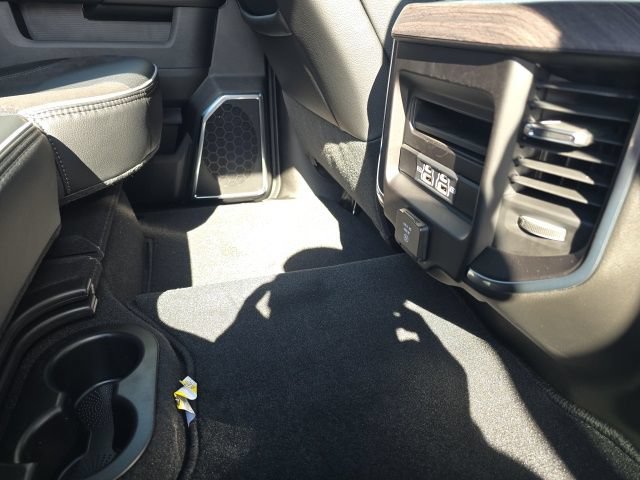 Used 2025 RAM 2500 Laramie AWD/4WD image 7
