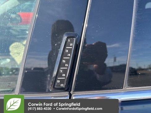 Used 2021 GMC Acadia SLT w/ Technology Package image 9