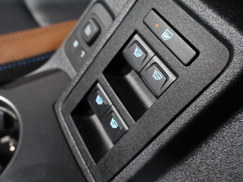 Used 2024 Ford Bronco Outer Banks image 32