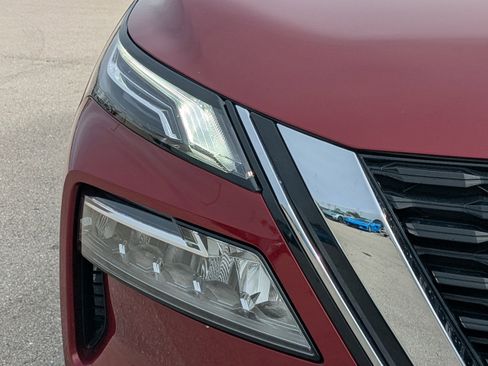 Used 2023 Nissan Rogue Platinum image 10