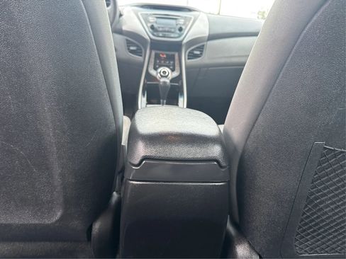 Used 2013 Hyundai Elantra GLS w/ Preferred Pkg image 18