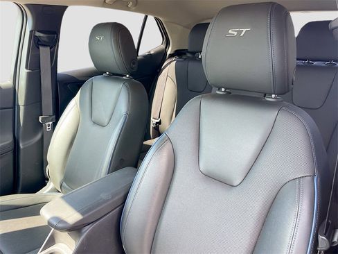 Used 2025 Buick Encore GX Sport Touring w/ Comfort Package image 12