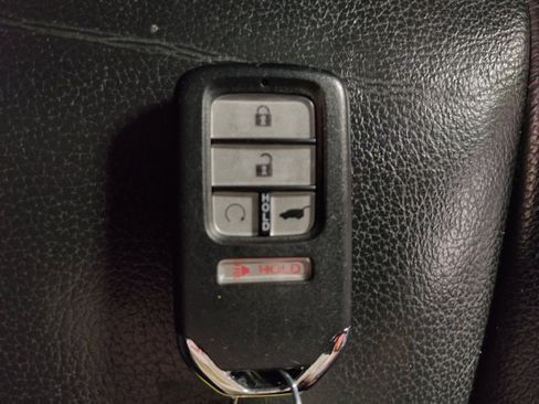 Used 2017 Honda Pilot EX-L image 32