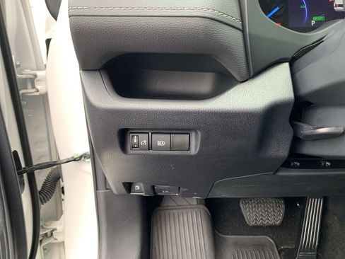 Used 2023 Toyota RAV4 XLE image 28