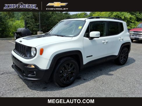 Used 2018 Jeep Renegade Altitude FWD image 1