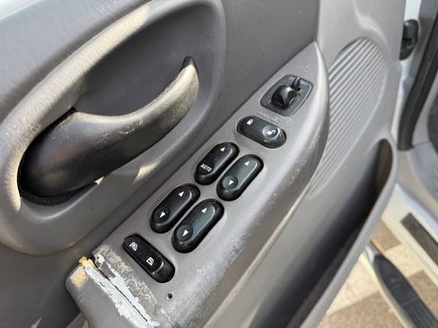 Used 2002 Ford F150 XLT image 10