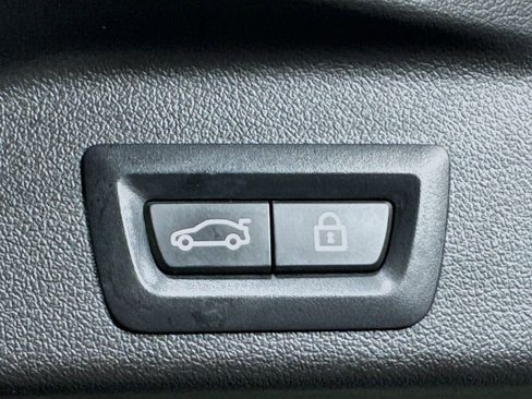 Used 2020 BMW X5 sDrive40i w/ M Sport Package image 32