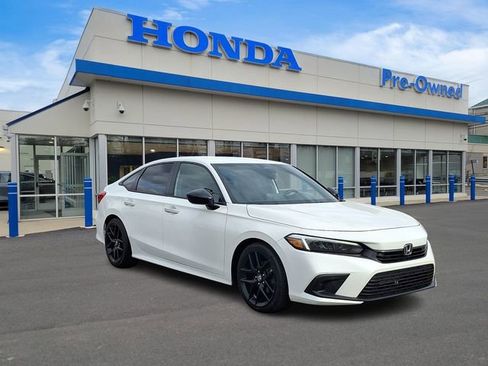 Used 2023 Honda Civic Sport image 3
