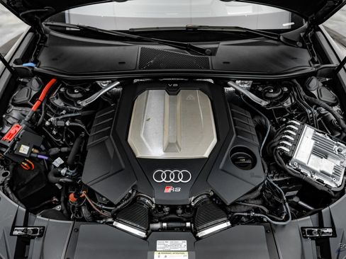 Used 2024 Audi RS 6 performance AWD/4WD image 4