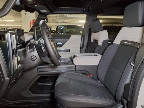 Used 2026 GMC Hummer EV SUV AWD/4WD image 15