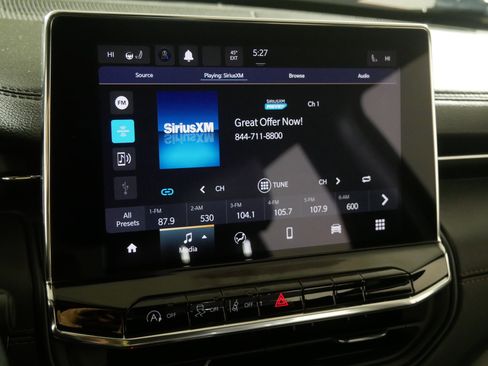 Used 2022 Jeep Compass Limited image 22