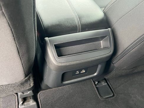 Used 2024 Nissan Pathfinder S AWD/4WD image 18