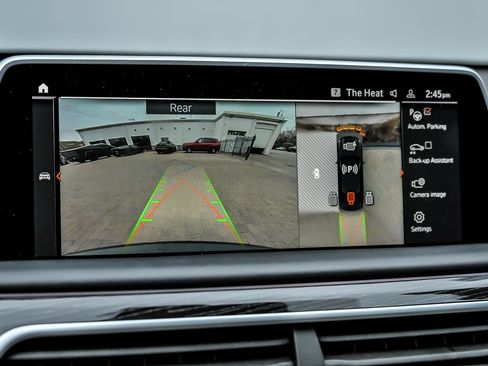 Used 2022 BMW 750i xDrive w/ Executive Package AWD/4WD image 47