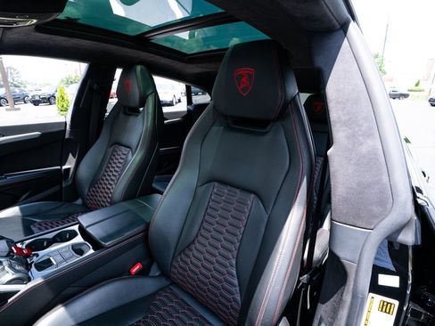 Used 2021 Lamborghini Urus AWD/4WD image 33