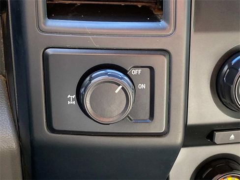 Used 2018 Ford F150 XL w/ Equipment Group 101A Mid image 26